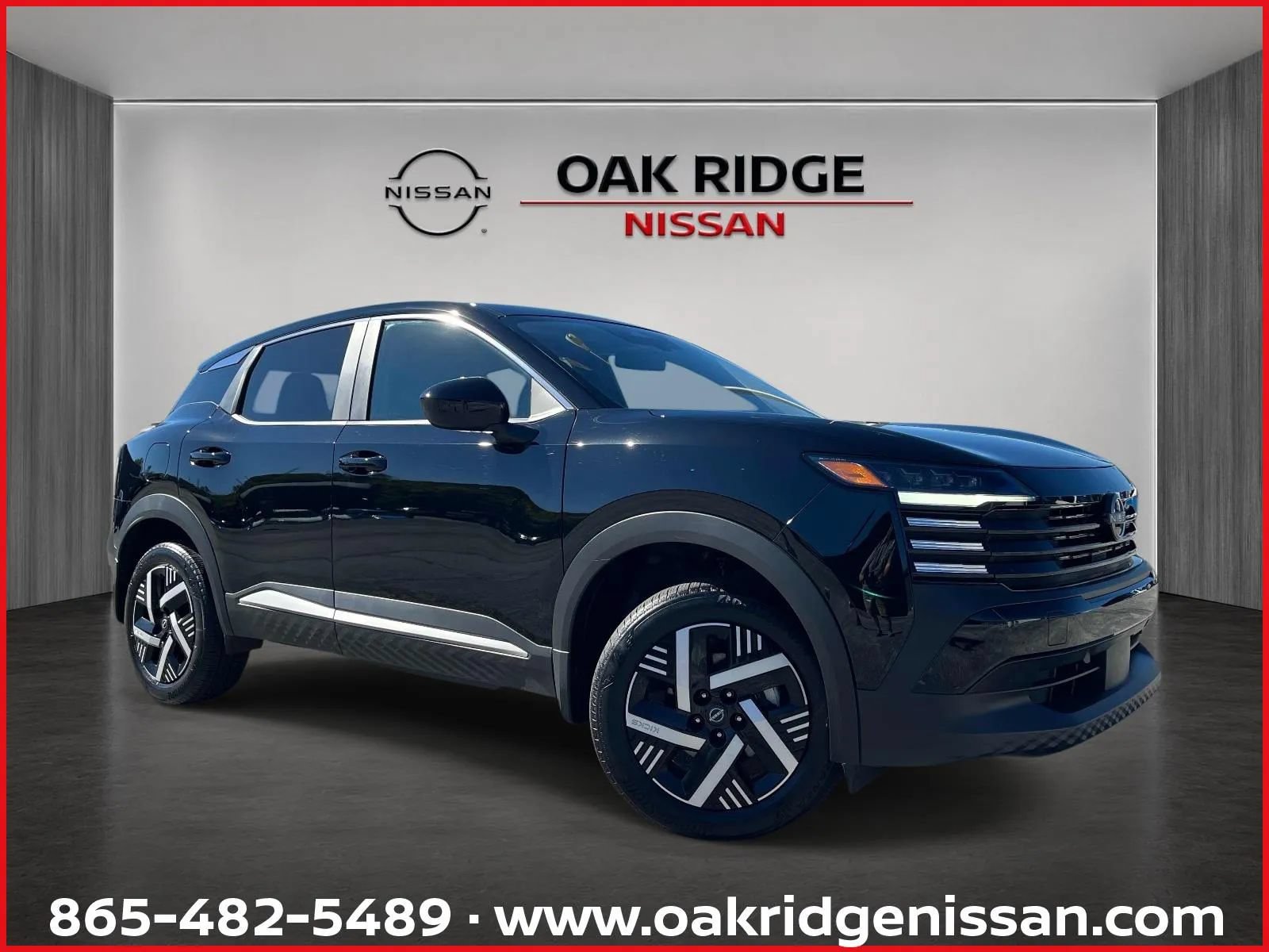 Used 2025 Nissan Kicks SV w/ Illumination Package FWD image 1