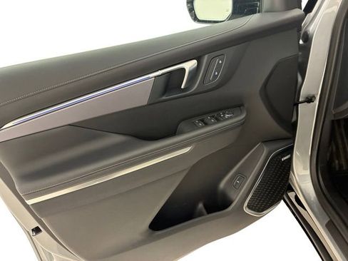 Certified 2025 Buick Enclave Sport Touring image 13