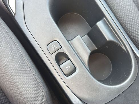 Used 2025 Toyota Corolla LE FWD image 23