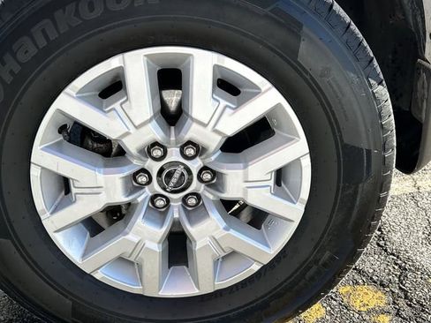 Certified 2022 Nissan Frontier SV w/ Technology Package image 13