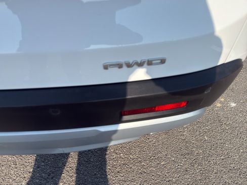 Used 2021 GMC Acadia SLT w/ Technology Package image 6