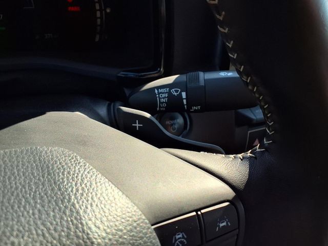 Used 2025 Toyota Camry SE FWD image 37