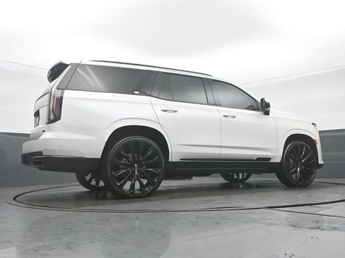 Used 2021 Cadillac Escalade Sport Platinum w/ Heavy-Duty Trailer Package AWD/4WD image 36