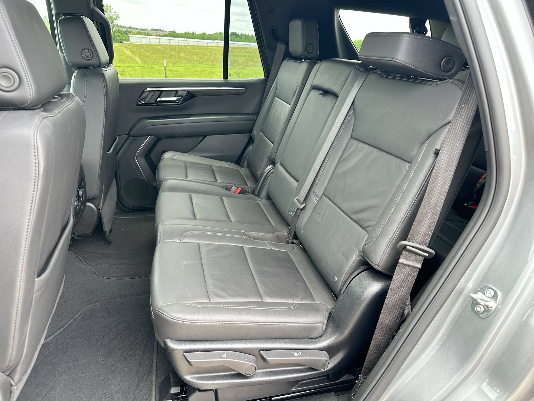 Used 2025 Chevrolet Tahoe LT AWD/4WD image 22