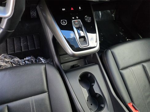 Certified 2024 Audi Q4 e-tron Prestige image 27