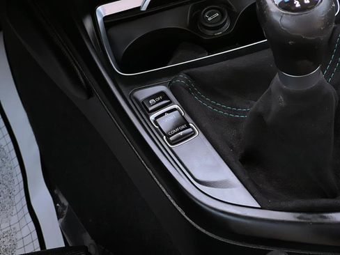 Used 2018 BMW M2 image 22