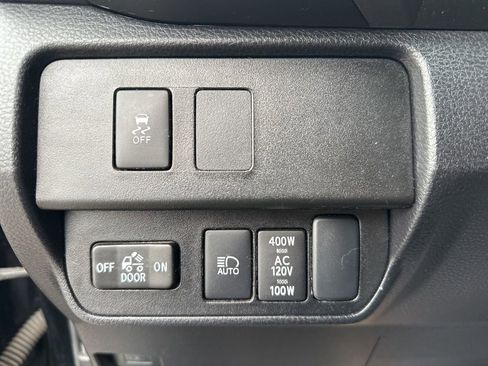 Used 2023 Toyota Tacoma TRD Off-Road image 24