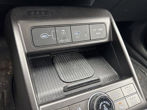 Used 2024 Hyundai Kona Limited image 20