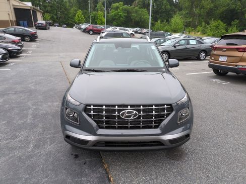 New 2026 Hyundai Venue SEL FWD image 2