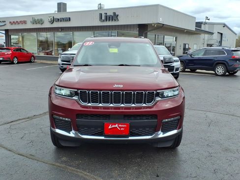 Used 2023 Jeep Grand Cherokee L Limited AWD/4WD image 9
