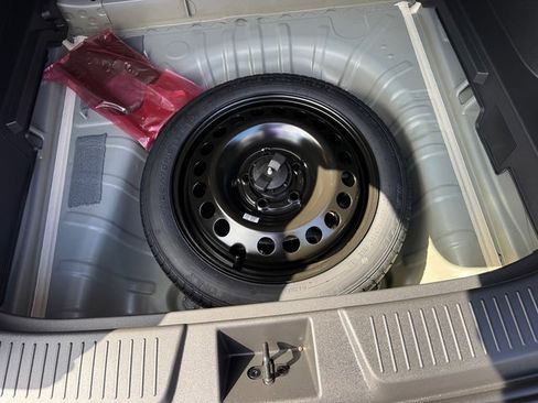 Used 2025 Chevrolet Trax ACTIV image 16