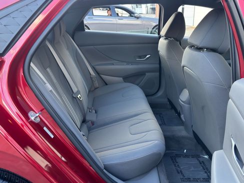 Used 2024 Hyundai Elantra SEL FWD image 37