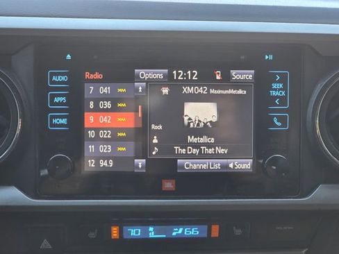 Used 2019 Toyota Tacoma Limited image 15