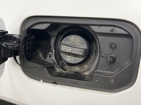 Used 2025 Toyota Crown Signia image 13