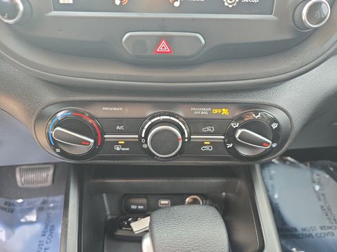 Used 2024 Kia Soul LX w/ Option Group 015 image 23