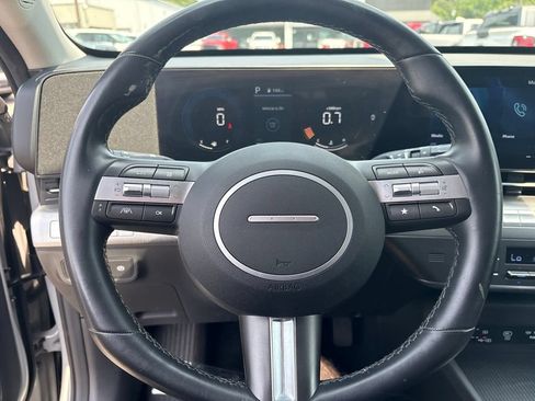 Used 2025 Hyundai Kona SEL AWD/4WD image 22