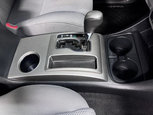 Used 2014 Toyota Tacoma 4x4 Double Cab w/ TRD Sport Package image 10