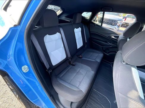 Used 2024 Chevrolet Trax RS w/ Driver Confidence Package FWD image 27