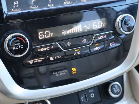 Used 2018 Nissan Murano SL w/ Moonroof Package FWD image 24