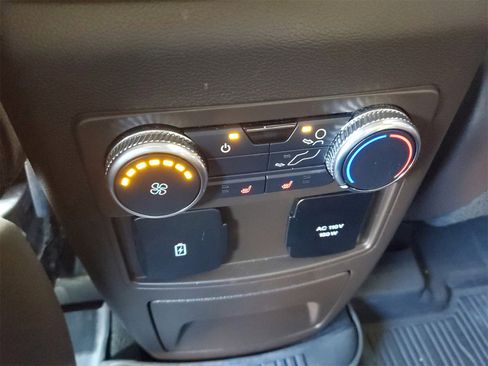 Certified 2022 Ford Explorer King Ranch image 13