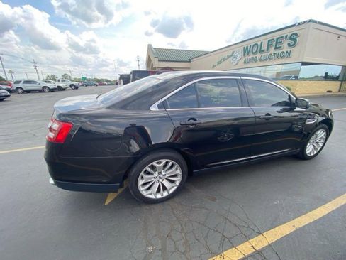 Used 2018 Ford Taurus Limited image 9
