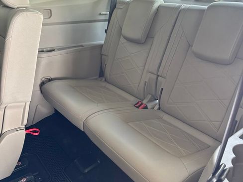 Certified 2024 Volkswagen Atlas SE FWD image 12