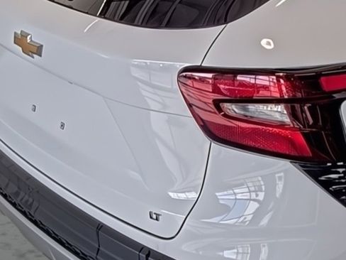 Used 2025 Chevrolet Trax LT w/ Driver Confidence Package image 15