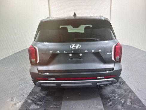 Used 2025 Hyundai Palisade Limited image 10