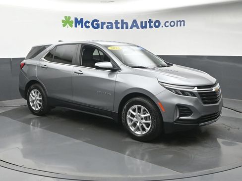Used 2024 Chevrolet Equinox LT FWD image 2