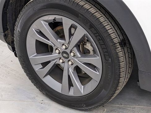 Certified 2023 Ford Explorer XLT w/ Equipment Group 202A image 5