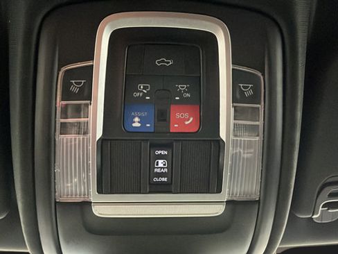Used 2023 RAM 1500 Limited AWD/4WD image 33