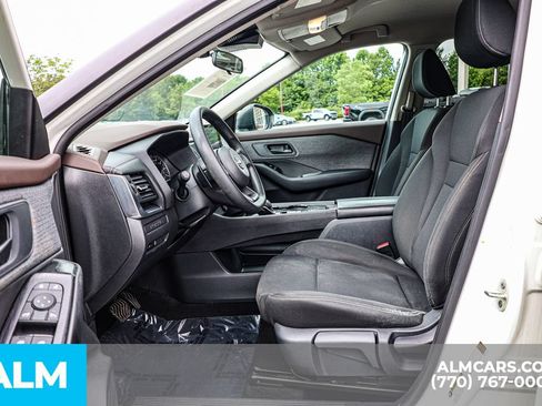Used 2023 Nissan Rogue S FWD image 18