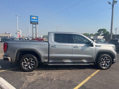 Used 2024 GMC Sierra 1500 SLT w/ SLT Premium Plus Package AWD/4WD image 8