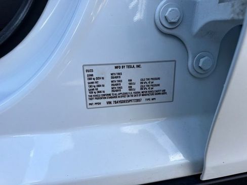 Used 2023 Tesla Model Y Long Range AWD/4WD image 30