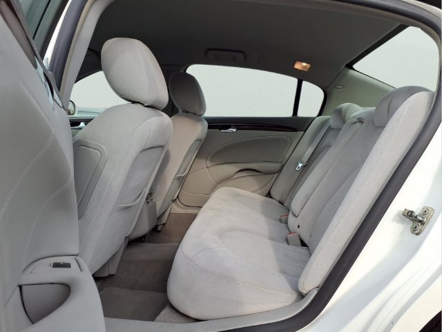Used 2009 Buick Lucerne CX FWD image 18