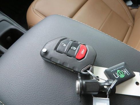 Used 2021 Jeep Wrangler Unlimited Sahara image 34