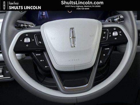 New 2026 Lincoln Aviator AWD image 13