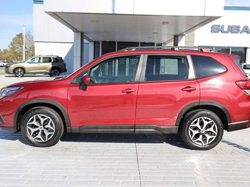 Certified 2023 Subaru Forester Premium image 2