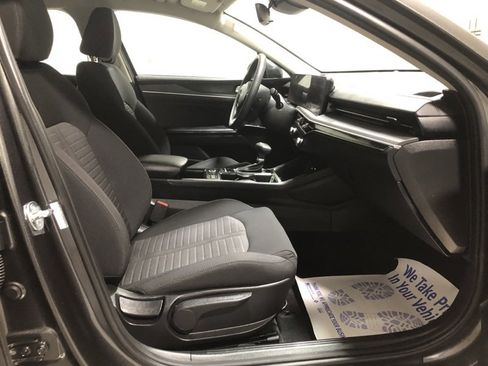 New 2025 Kia K5 LXS image 12