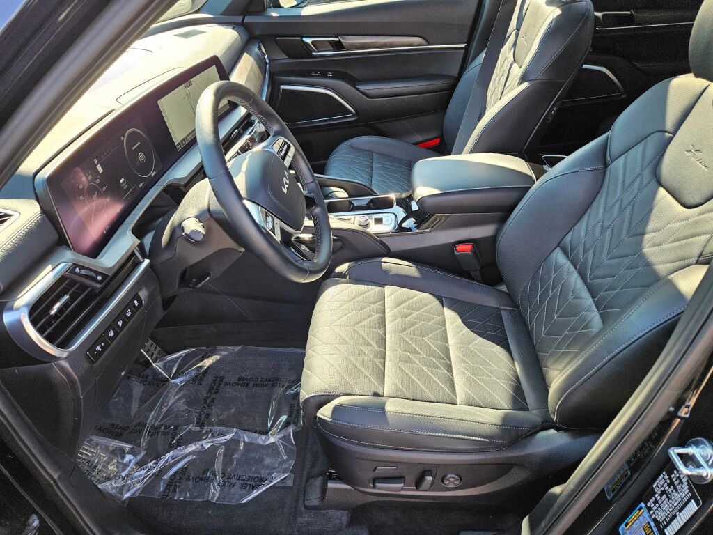 Used 2025 Kia Telluride SX X-Line AWD/4WD image 17