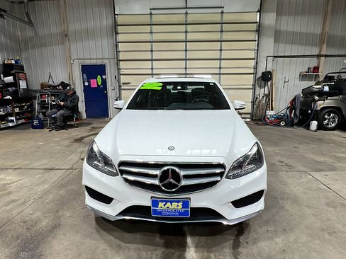 Used 2015 Mercedes-Benz E 350 4MATIC Sedan image 3