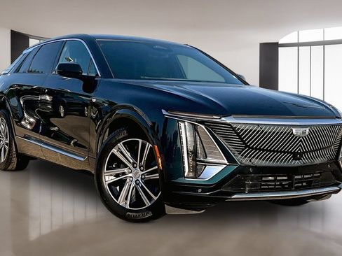 Certified 2024 Cadillac Lyriq Luxury w/ LPO, Floor Liner Package AWD/4WD image 11