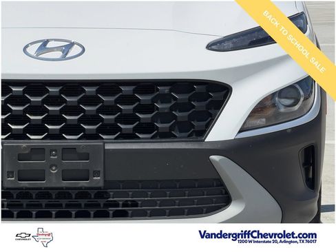 Used 2022 Hyundai Kona SEL FWD image 8
