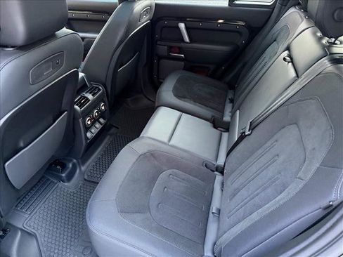 Certified 2022 Land Rover Defender 110 V8 image 19
