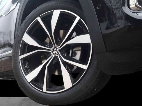 New 2026 Volkswagen Atlas SEL Premium R-Line image 3