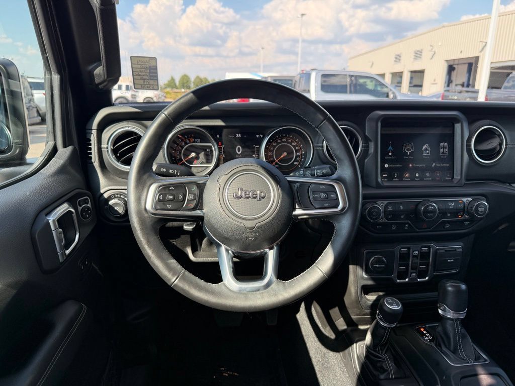 Used 2019 Jeep Wrangler Unlimited Sahara AWD/4WD image 14