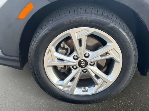 Used 2023 Hyundai Kona SEL AWD/4WD image 10