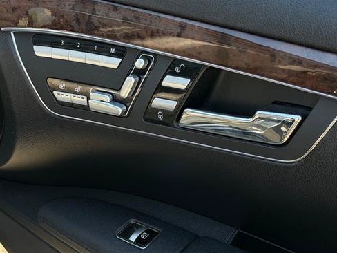 Used 2012 Mercedes-Benz S 550 4MATIC image 31