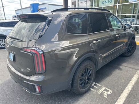 Used 2024 Kia Telluride SX Prestige X-Pro AWD/4WD image 2