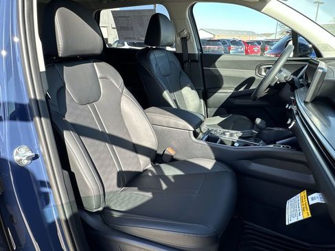 New 2025 Kia Sorento EX w/ Panoramic Sunroof Package image 28
